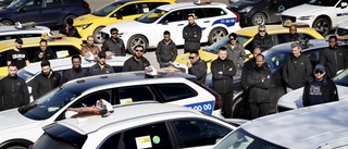 Stor taxistrejk i Umeå – parkerat bilarna: ”Vi orkar inte längre”
