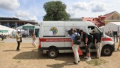Sönderskjutna ambulanser väcker känslor i Almedalen 