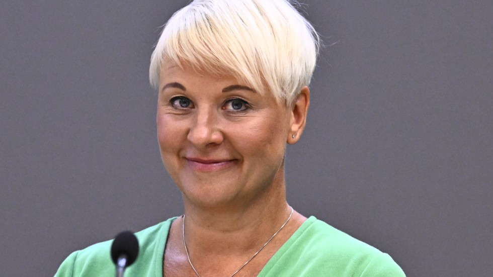 Äldre- och socialförsäkringsminister Anna Tenje (M) planerar infomöten om riksdagens pensionsgrupp och ett slags trohetslöfte från SD, MP och V om de ska få vara med i gruppen som sätter ramarna för det system som styr svenskarnas pensioner. Arkivbild.