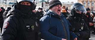 Nära 13 000 demonstranter gripna i Ryssland