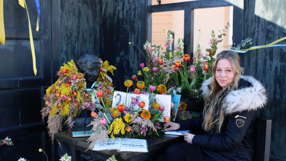 Klara Kågefors, som driver Fiore Floristdesign i Vimmerby, tycker att det är viktigt att belysa jämställdhetsfrågor på internationella kvinnodagen. 