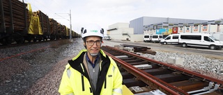 Nu byggs den nya järnvägen till Coops superlager i Eskilstuna – ska få plats med två fullängdståg på 630 meter