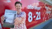 Anna Hööks bok om en oväntad mördare i "Skithålan" firas på Ica – författaren: "Egentligen en hemsk gestaltning"