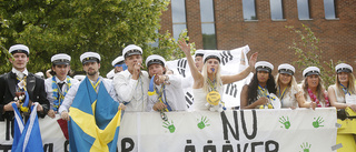 Eskilstunas gator fylls av firande studenter