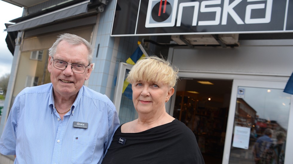 Hans-Lennart och Kajsa Svahn säljer nu butiken de drivit tillsammans i många år. Butiken har funnits i familjens ägo i nära 85 år.