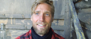 Dennis kärlekslycka efter tuffa tiden i Norrbotten: "Önska mig lycka till"