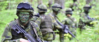 40 värnpliktiga i militärövning i Nyköping – övar med hemvärnet