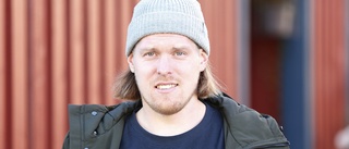 Gustafsson slår VIK-rekordet för flest matcher – berättar om • Rekordet • Nytändningen • Framtiden