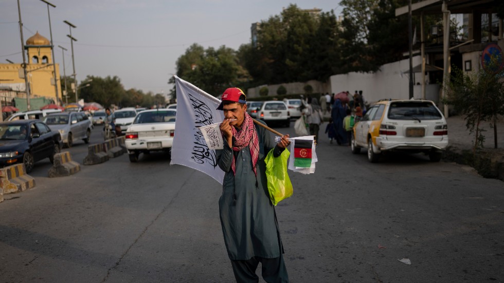 Afghanistans ekonomi beräknas krympa med 30 procent i år, som en följd av talibanernas maktövertagande. Arkivbild.