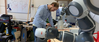 Robotar från Linköping uppträder på Kungliga Operan