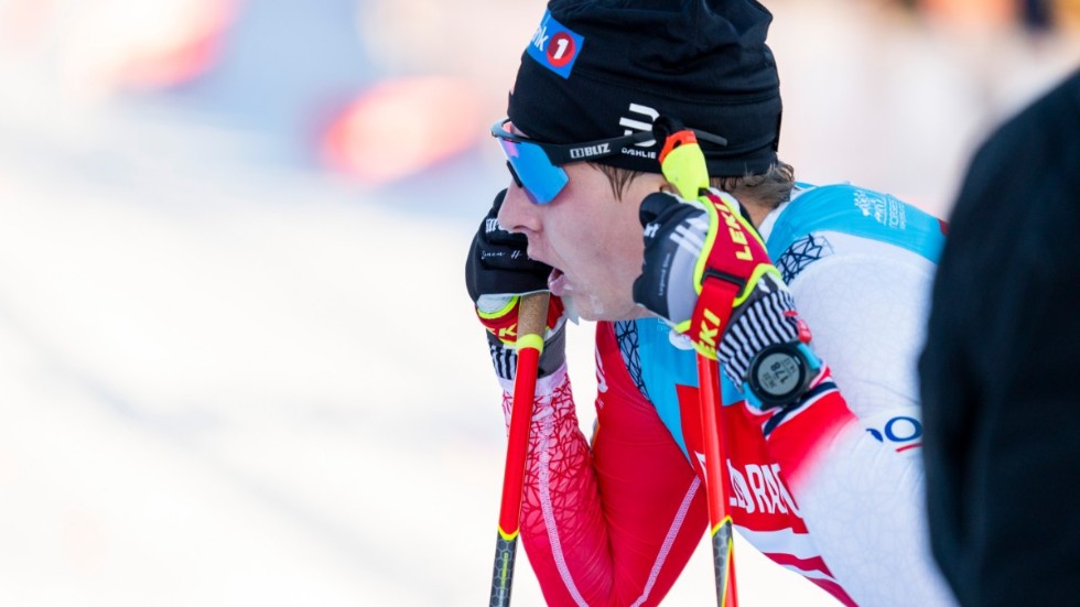 Norges Simen Hegstad Krüger, regerande OS-mästare i skiathlon, har testat positivt och riskerar att missa Peking-spelen. Arkivbild.