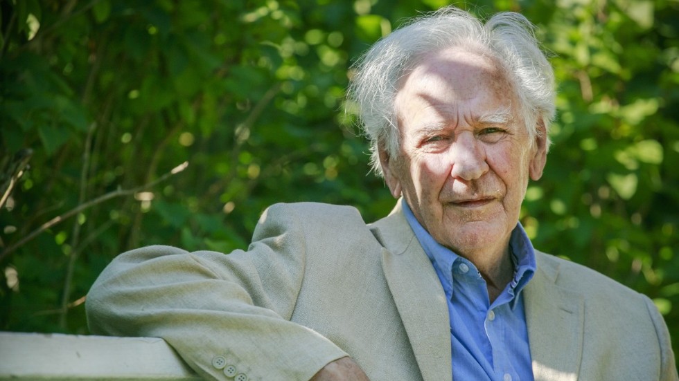 Poeten Lennart Sjögren, 91 år, mottog nyligen det prestigefyllda Tranströmerpriset för sin långa författargärning.