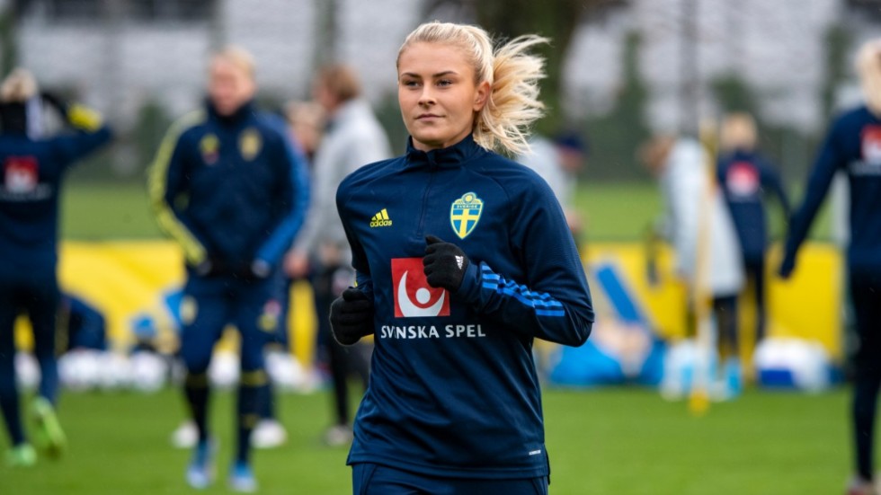 Amanda Nildén under söndagens träning i Malmö med A-landslaget i fotboll.