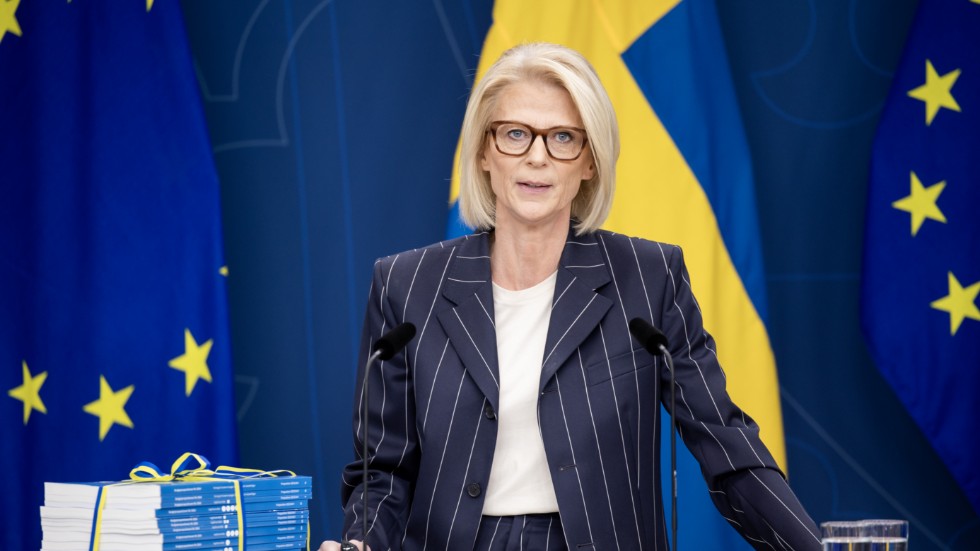 Finansminister Elisabeth Svantesson (M) lämnade över en stram krisbudget till riksdagen på onsdagen.