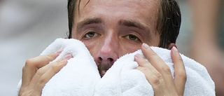 Medvedev till semifinal efter stekhet drabbning