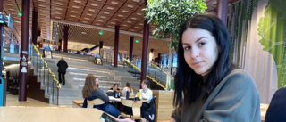 Athina, 20: "Det tog flera år innan jag fick svenska vänner"