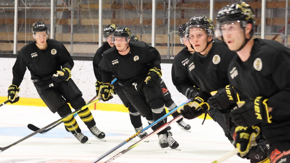 Vimmerby Hockey genomförde säsongens första ispass på onsdagen.
