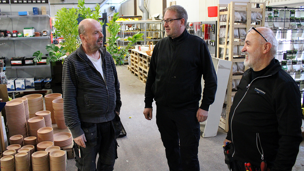 Benny Landberg, Fredrick Andersson och Josef Talpai inne på Byggvab i Virserum, där Benny snart öppnar en "shop-in-shop".