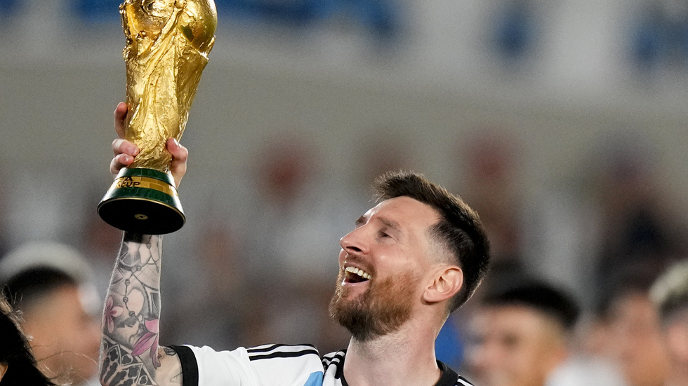 Argentinas superstjärna Lionel Messi firar VM-guldet i Qatar 2022. Arkivbild.
