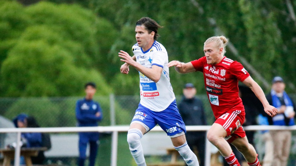 Martin Oskarsson har skrivit på ett nytt avtal med IFK Luleå.