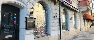 Efter attacken - nya restaurangen skyddas