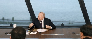 Putin i unikt möte: Vore galet att anfalla Nato