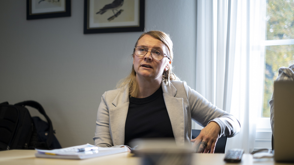 Kristina Granlund, institutionschef på Sis-hemmet Folåsa i Vikingstad, vill inte träffa Corren på plats för att ta del av den dolda inspelningen eller se dokumenten som enligt experter visar att Sis-hemmet bryter mot lagen. 
