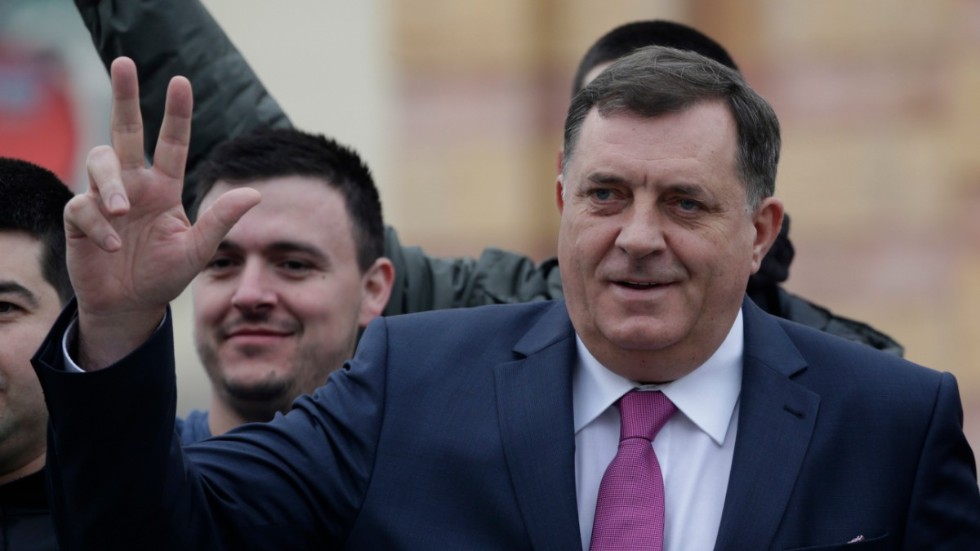 Serbnationalisten Milorad Dodik är på väg att driva Bosnien till ett nytt krig.