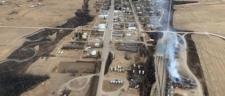 Brand svepte genom by i Montana