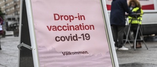 Många äldre tar tredje sprutan med vaccin
