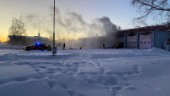 Personbil började brinna i bussgarage i Norsjö – stort pådrag: Räddningstjänst från flera kommuner ryckte ut • ”Gått otroligt bra”
