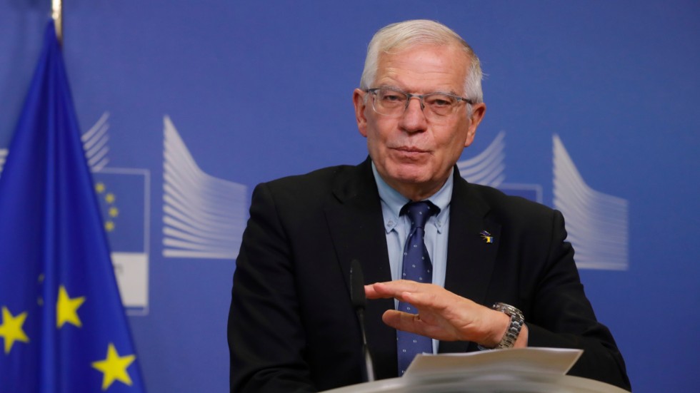 EU:s utrikeschef Josep Borrell aviserar fler ryska toppar på sanktionslistan.