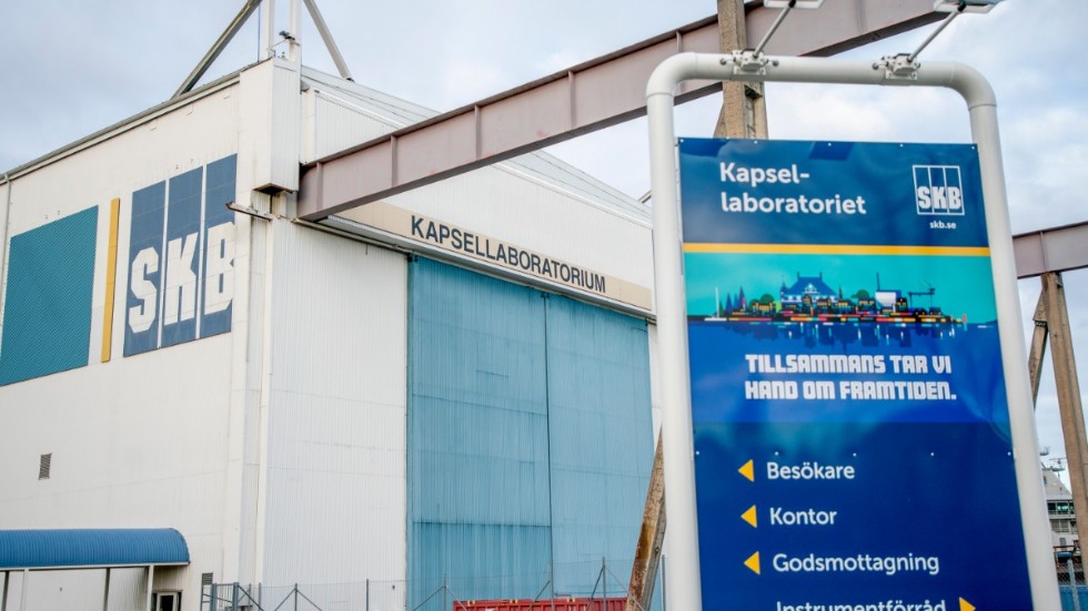 Minns att slutförvaringsfrågan inte är helt löst ännu, skriver signaturen "Kritisk".
Bilden: SKB:s kapsellaboratorium i Oskarshamn där man utveklar kopparkapsarna som ska innehålla bla utbränt kärnbränsle från kärnkraftverken. 