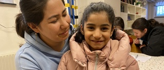 Arezos, 8, har hål i hjärtat – måste lämna Sverige innan operationen • ”Vi är jätterädda”