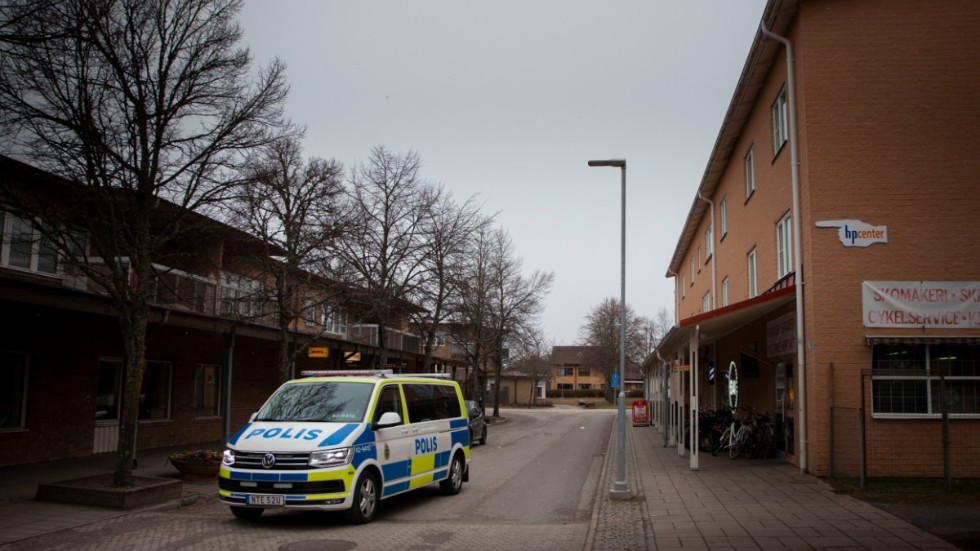 I juni valde JO att inleda en granskning av polisen i Linköping. Granskningen föranleddes av flera anmälningar gällande misstankar om kroppsvisitationer som saknade grund, en situation som Corren uppmärksammade under våren i Lambohov.