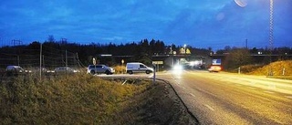 Långa köer vid avfarterna i Knivsta