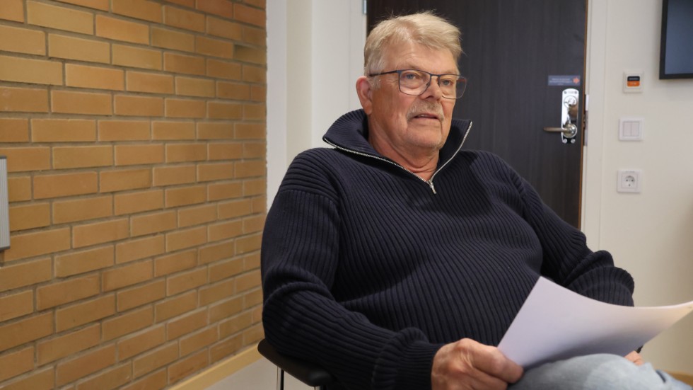 "Skam den som ger sig" säger Per Samuelsson som i tio år varit en av de drivande eldsjälarna för att få fiber till ett par hundra hushåll i norra Vimmerby kommun. Nu när det i stort sett är i hamn är han mycket nöjd.