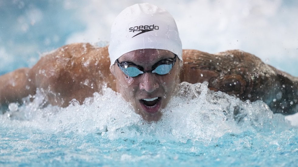 Amerikanen Caeleb Dressel är en av tre herrstjärnor som saknas i VM. Arkivbild.