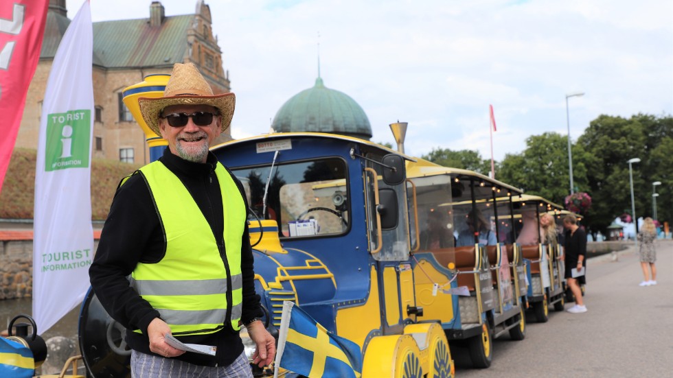 "Jag tycker att det är helt fantastiskt", säger Peter Hallin som kör turisttåget för tredje året i rad. För honom blir det sju till nio turer per arbetsdag.