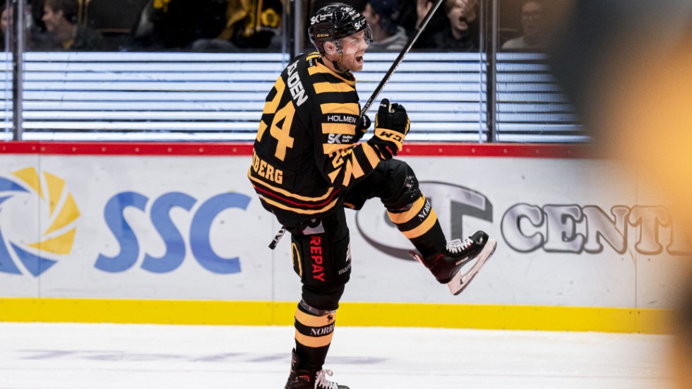 Oscar Lindberg didn't just play the first game in the SHL since returning to AIK – he also scored the goals for the team.