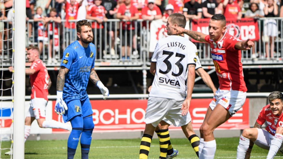 Degerfors Nikola Djurdjic jublar efter 1–0 mot AIK.