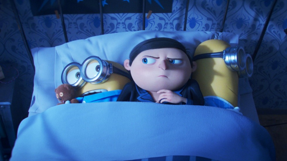 Ett roligt "skämt" är att minionerna vill sova i samma säng som huvudpersonen Gru, i "Minioner: berättelsen om Gru". Pressbild.