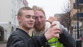 En outsider dök upp på torget i Katrineholm