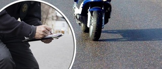 Enskildaelever fick p-böter – felparkerade mopeder