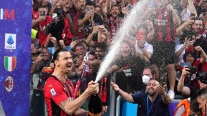 Uppgifter: Zlatan förlänger med Milan