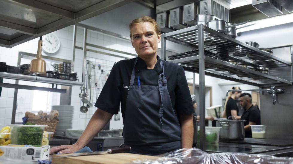 Kökschefen Josefin Carlson firar 30-årsjubileum på Stadshotellet i år.