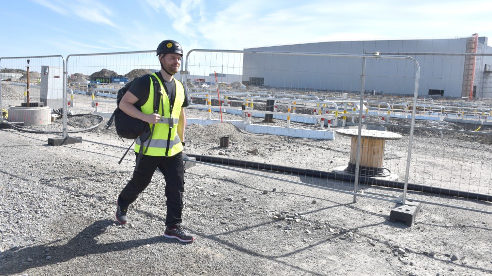 Olli Lahtela, 32, has been employed at Northvolt Ett for a couple of months now. He made the decision to apply after attending the company's information tour in Finland. "It was a big step for me to take - leaving behind my life in Finland with my family in Övertorneå and almost all my friends in Oulu," he says.