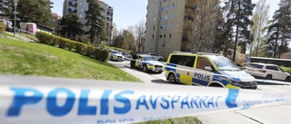 Barn föll ut från lägenhet i Eskilstuna