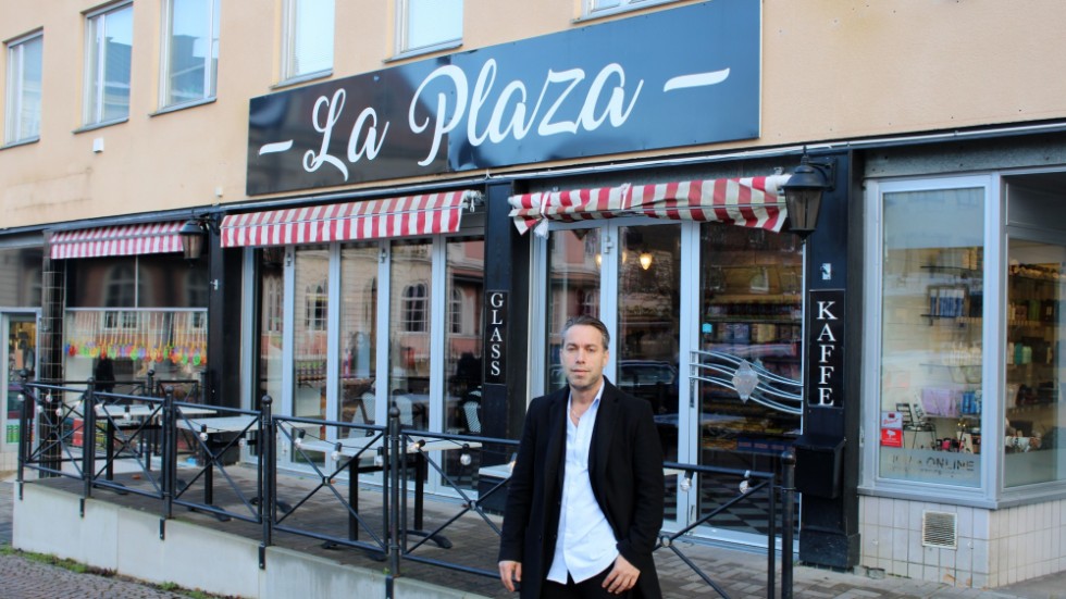 La Plaza satsar på både restaurangkök och fler platser utomhus. "Vi vill förlänga sommaren", säger ägaren Mike Pinar.