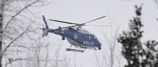 Vild polisjakt med helikopter på A-traktor